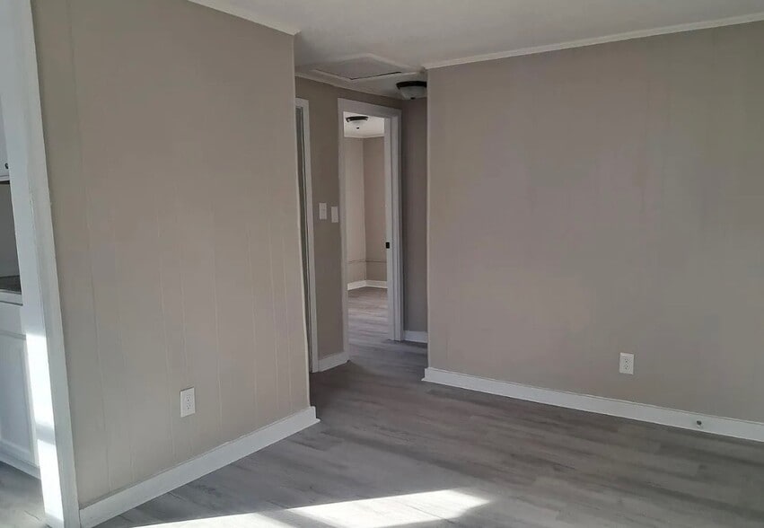 Building Photo - 313 Jacobs St