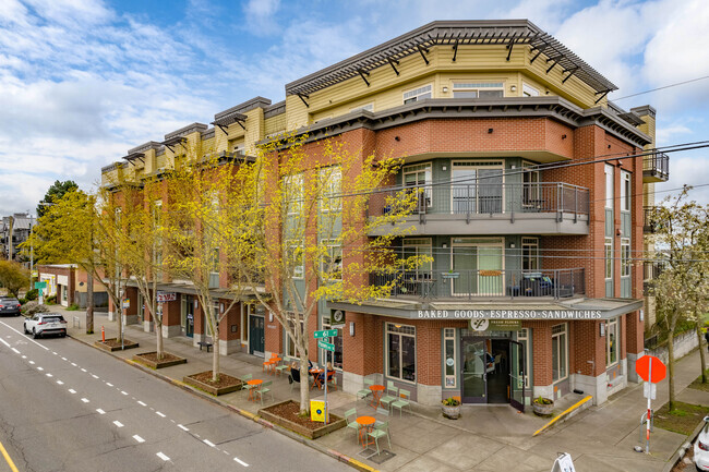 Woodland Park Inn - 6015 Phinney Ave N Seattle WA 98103 | Apartment Finder