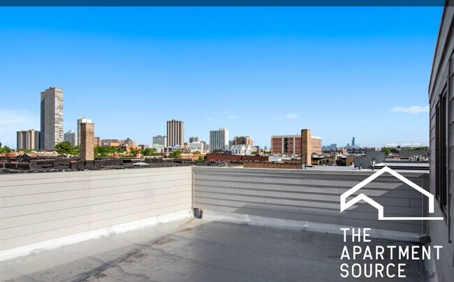 Building Photo - 4133 N Kenmore Ave
