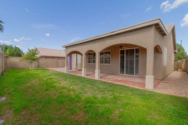 Building Photo - **NOW AVAILABLE** Gilbert 3 bed 2 bath Spa...