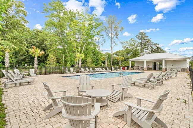 Building Photo - 103 Ridgeway Cir