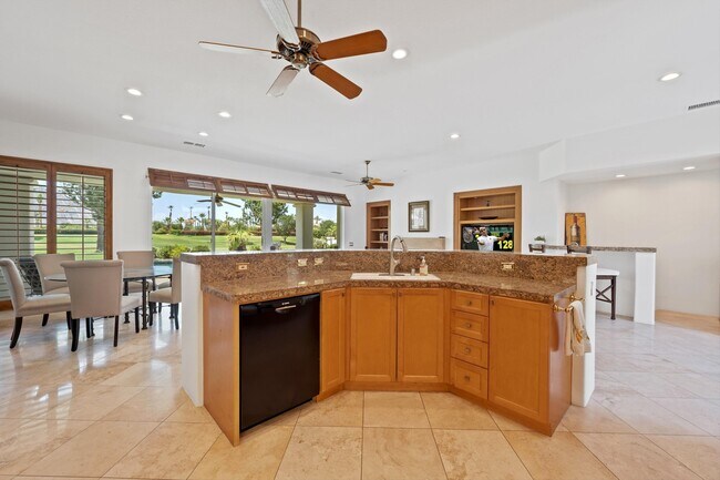 Building Photo - 57461 Spanish Hills Ln