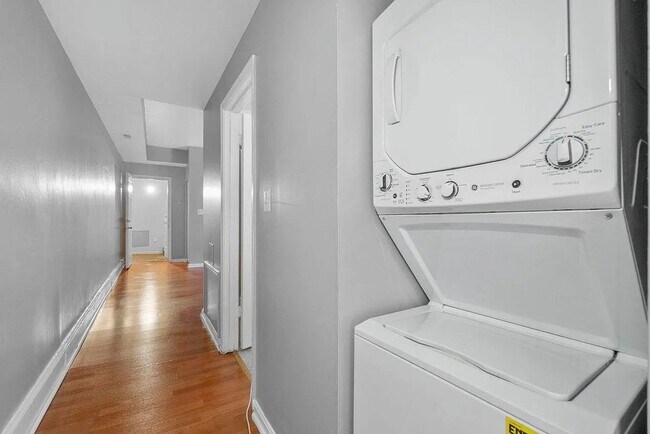 Primary Photo - 22 W 25th St