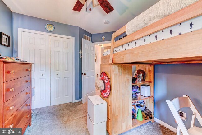 Building Photo - 994 Princeton Pl