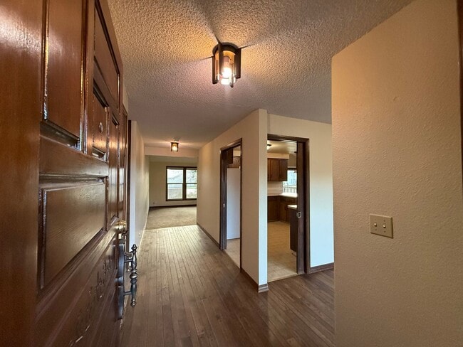 Building Photo - 1150 NW Sunnywood Ct