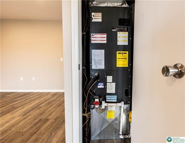 Building Photo - 4074 Winfield Terrace