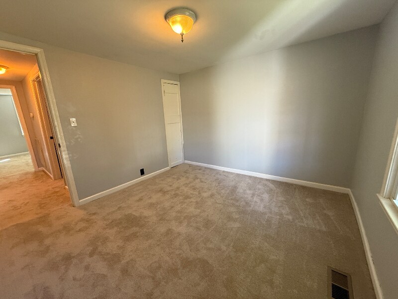 Building Photo - 1624 Porter Ave
