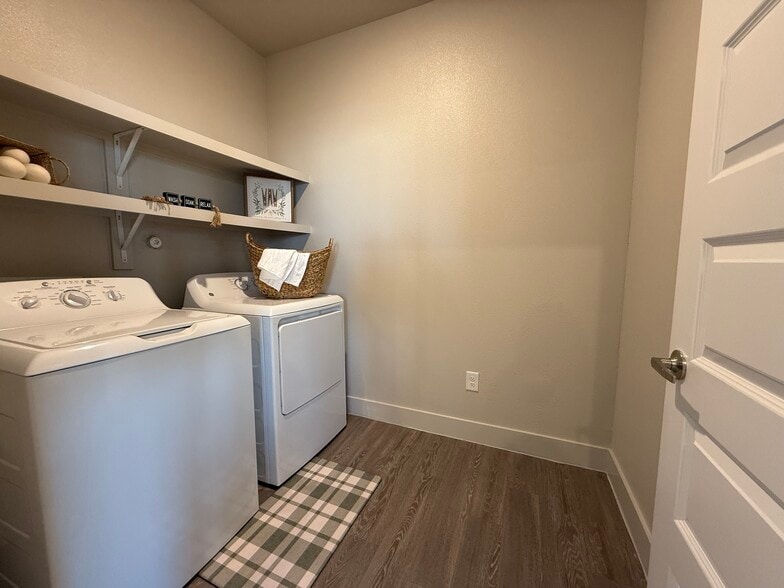 Building Photo - 3144 Gorge Way