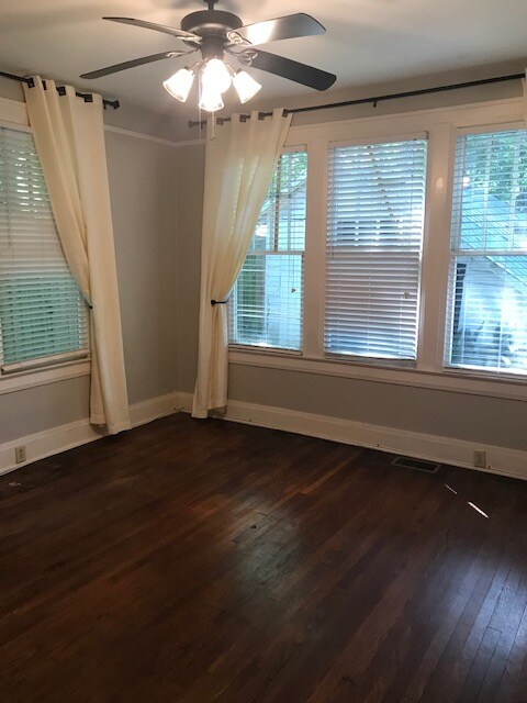 Building Photo - 1052 Magnolia Curve