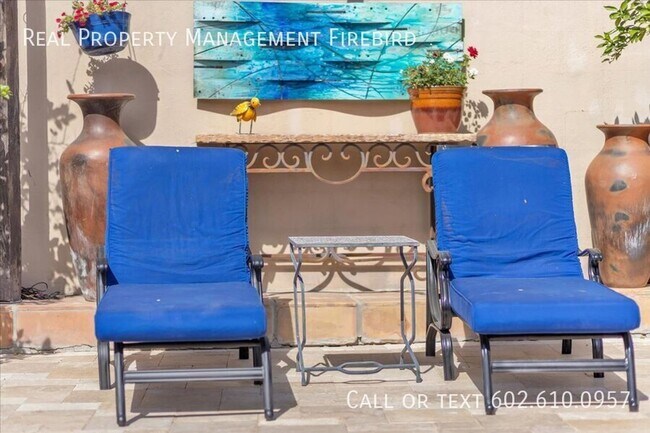 Building Photo - 4921 S Vista Pl