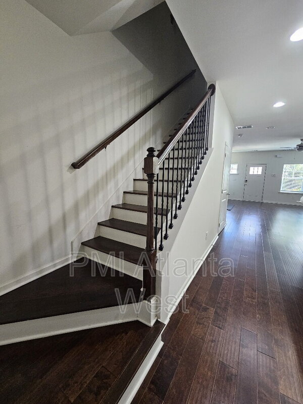 Building Photo - 827 Ambient Way