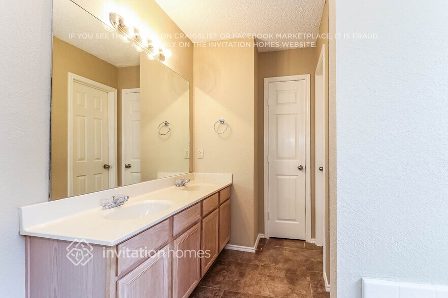 Building Photo - 9308 Lisa Ct