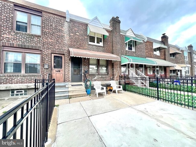 Building Photo - 2830 Castor Ave