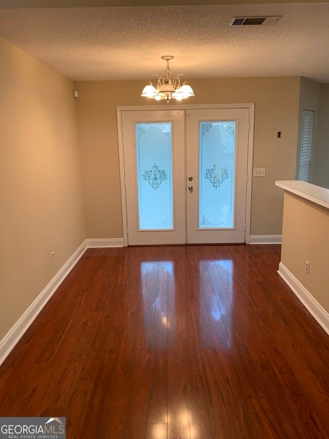 Building Photo - 105 Cherry Tree Ct