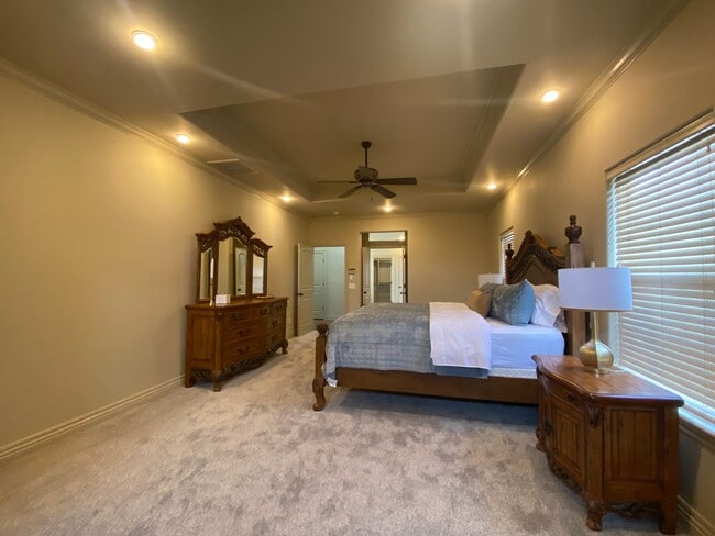 Building Photo - Broken Arrow Schools-Gated Community!