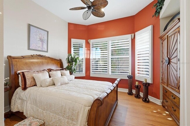 Building Photo - 1007 3rd St E