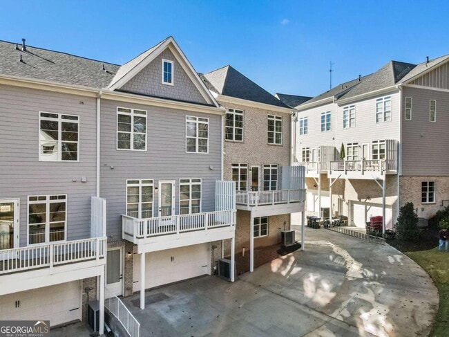 Building Photo - 2035 Parkside Ln