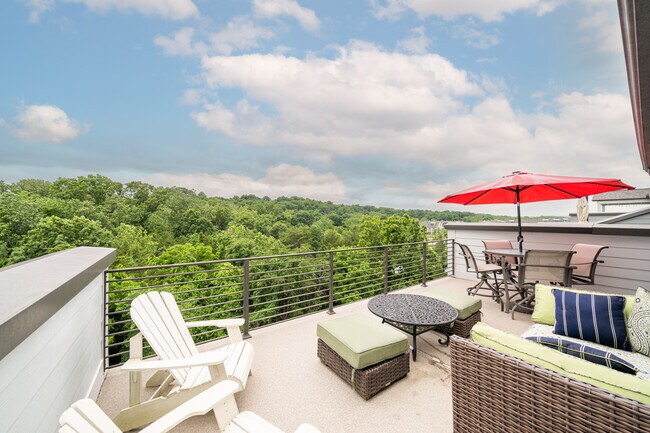 Building Photo - 1521 Ribbon Limestone Terrace SE