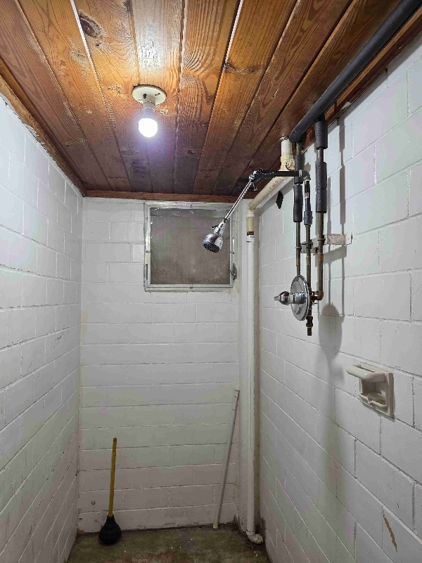 Building Photo - 211 54th Ave N