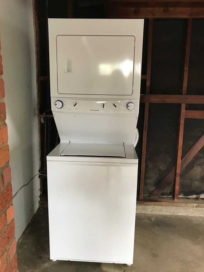Washer and dryer - 12607 Collins St