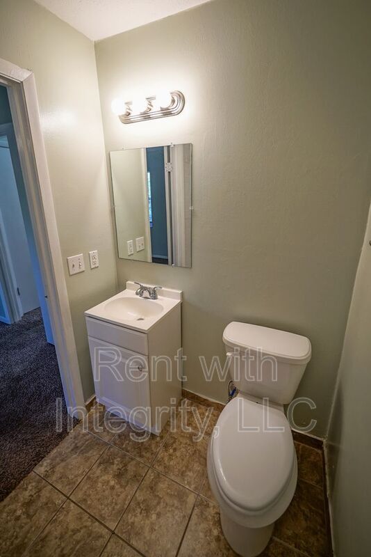 Building Photo - 2304 Hartsfield Ct