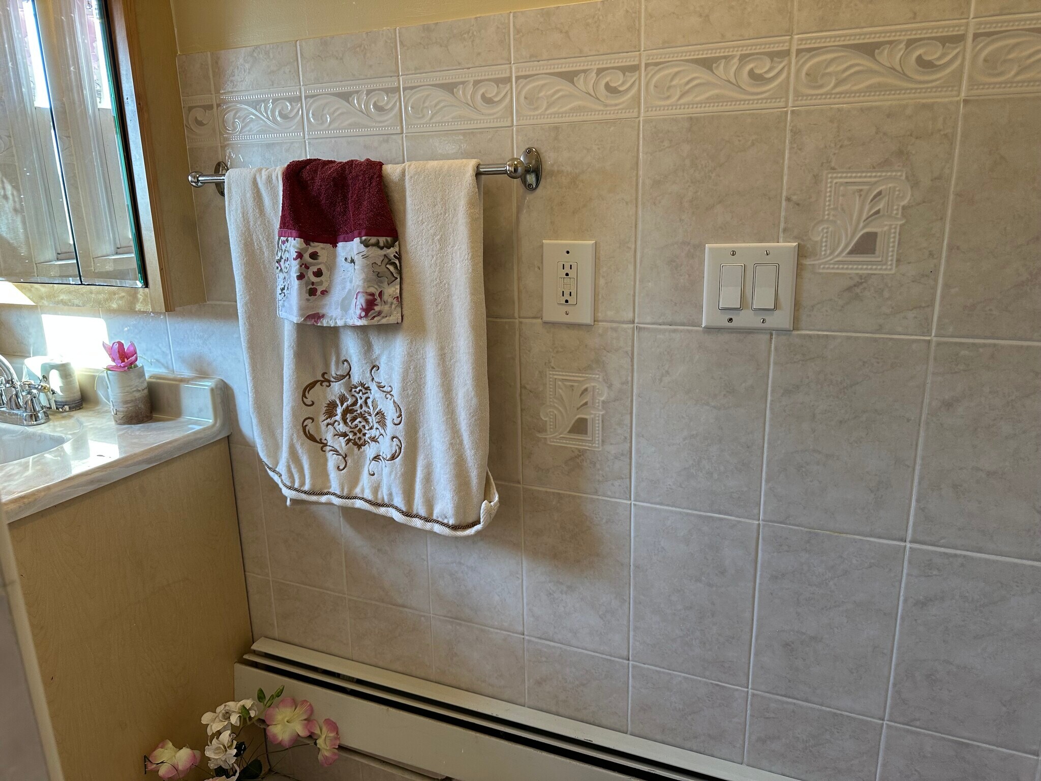 Building Photo - 269 N 1st Ave