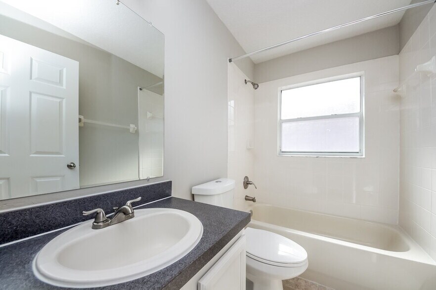 Building Photo - 4616 Falcon Ave