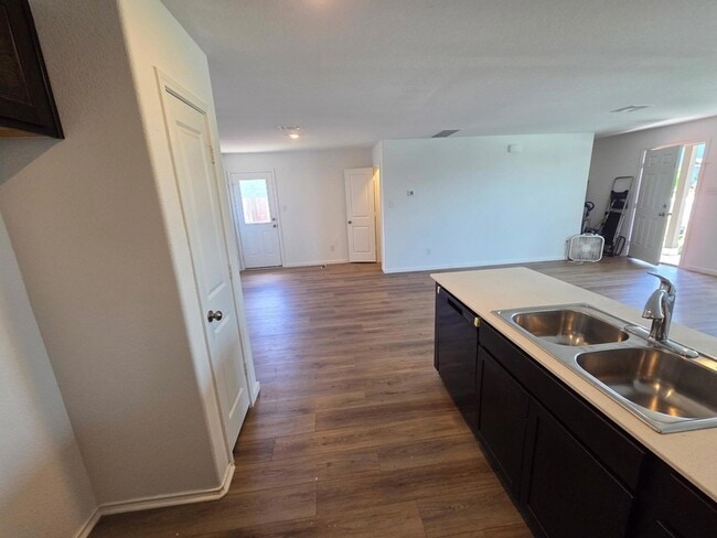 Building Photo - 253 Texas Angel Wy