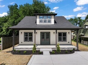 Building Photo - 1526 Jones Ave