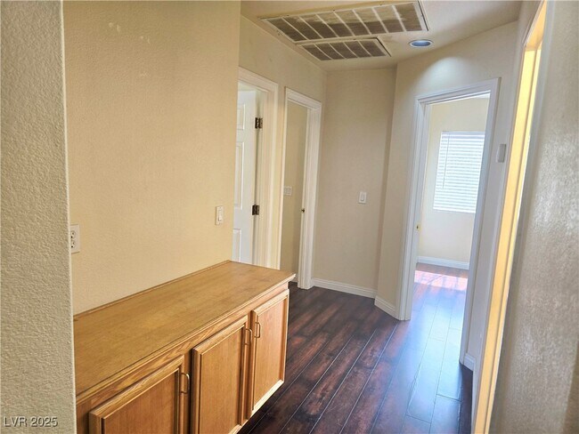 Building Photo - 7883 Salt Spray Ct