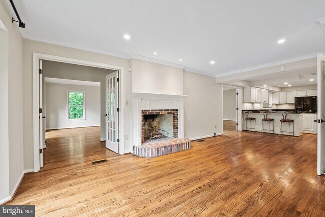 Building Photo - 6506 Bellamine Ct