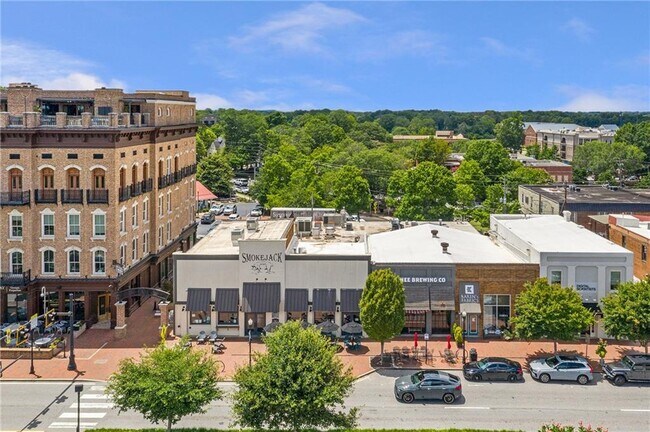 Building Photo - 2042 Juliette Ave