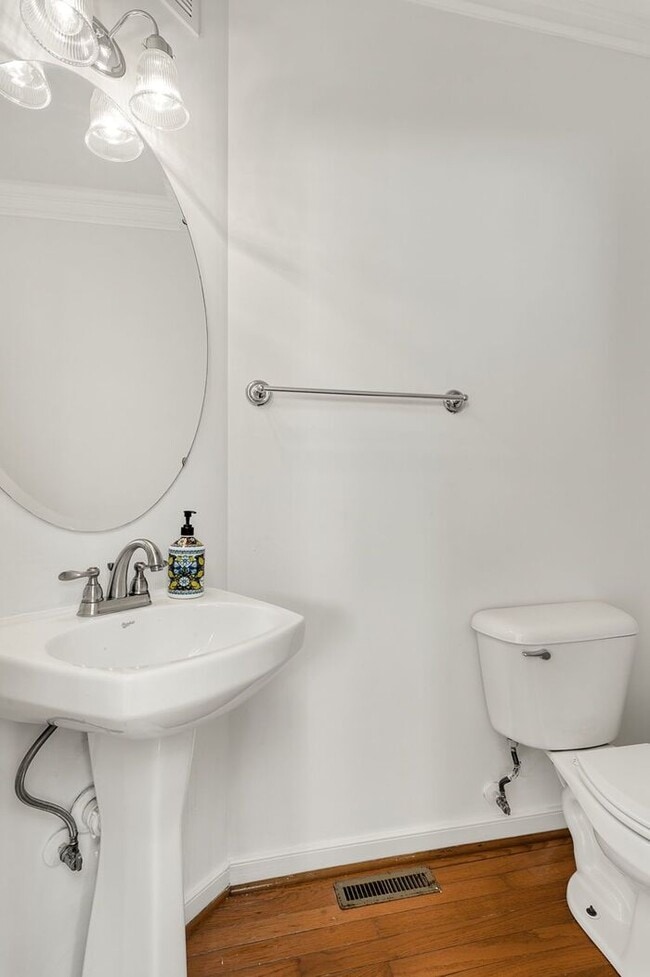 Building Photo - Spacious 5-Bedroom, 3.5-Bath Home in Midlothian – Prime Location & Community Amenities