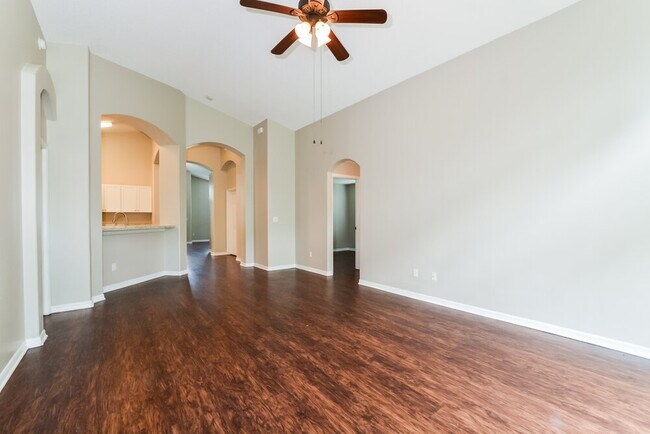 Building Photo - 4240 Forest Island Dr