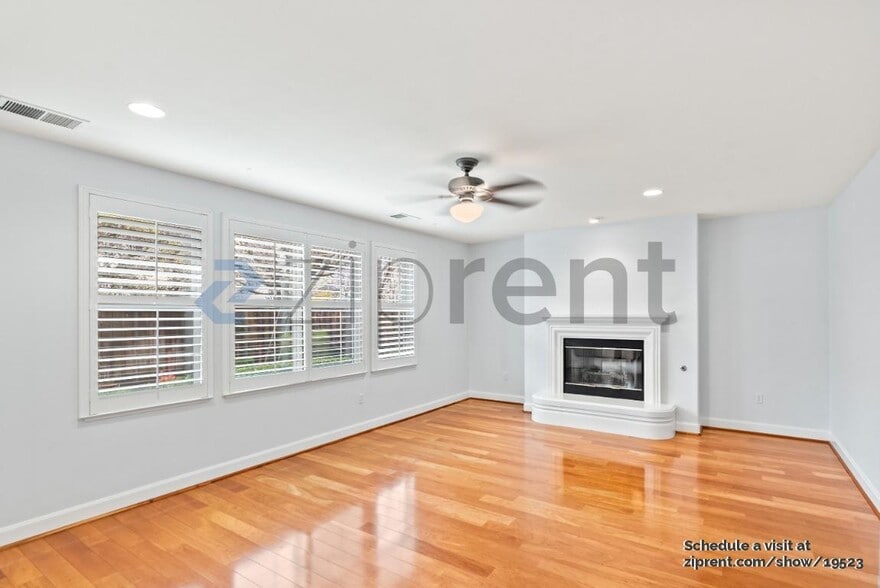 Building Photo - 1265 Royal Creek Ct