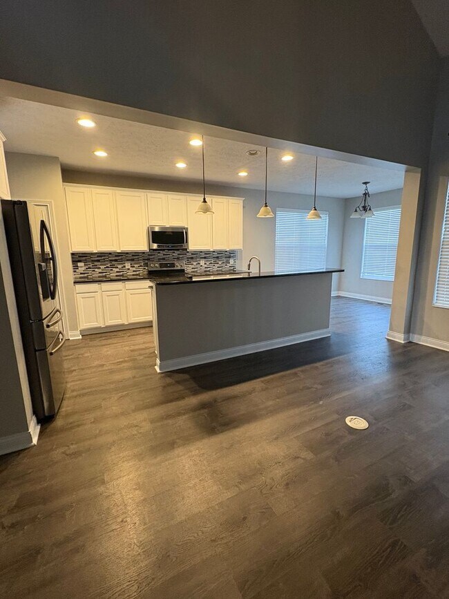 Building Photo - Gorgeous 3 bdr/3.5 bath Home in Centerville/Springboro Area