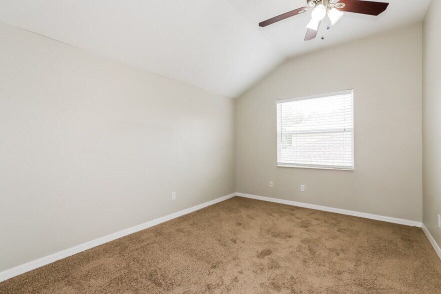 Building Photo - 11719 Summer Springs Dr