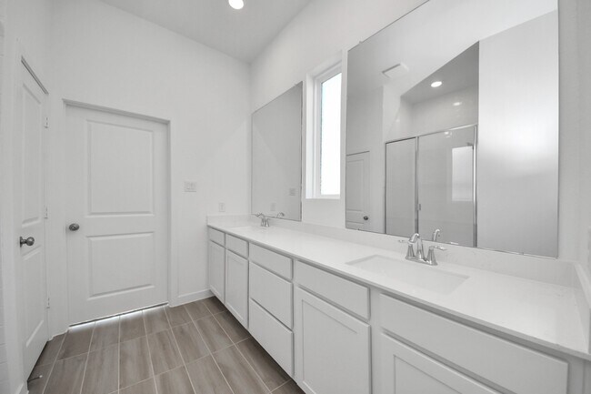 Building Photo - 27111 Blue Pool Dr