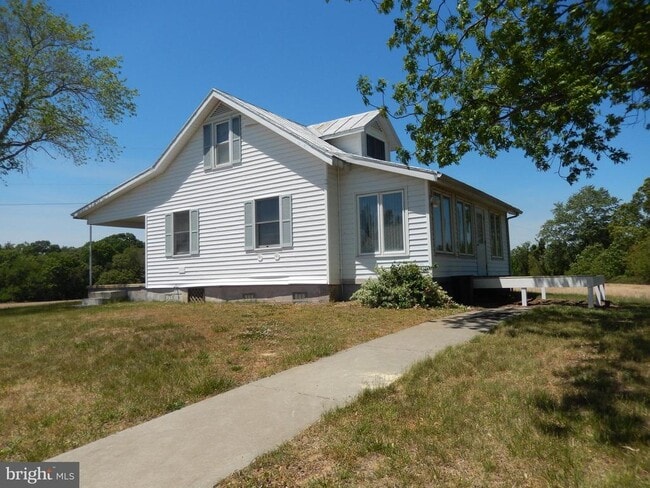 Building Photo - 16226 Little Ferry Rd