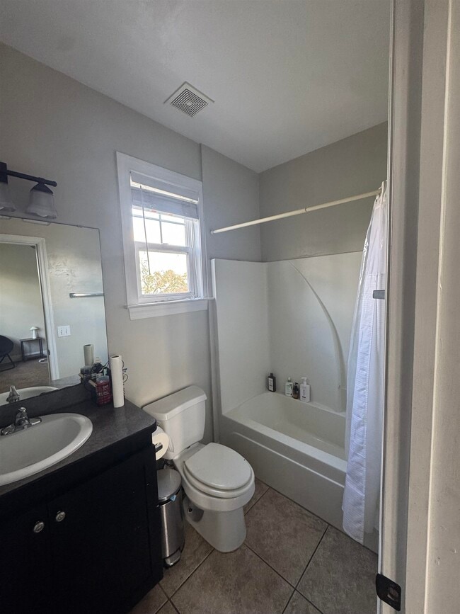 Building Photo - 256 Soho Ct