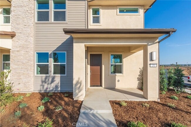 Building Photo - 253 Westdale