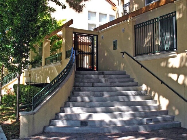 Building Photo - Welcome to downtown Mountain View