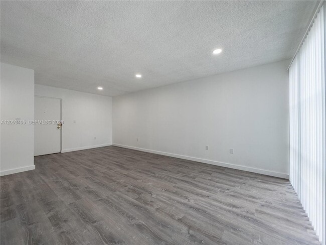 Building Photo - 17570 Atlantic Blvd