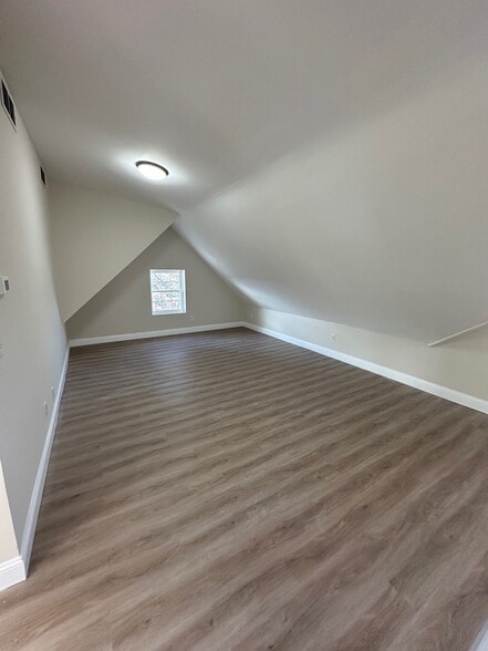 Building Photo - 9 Hobart Pl