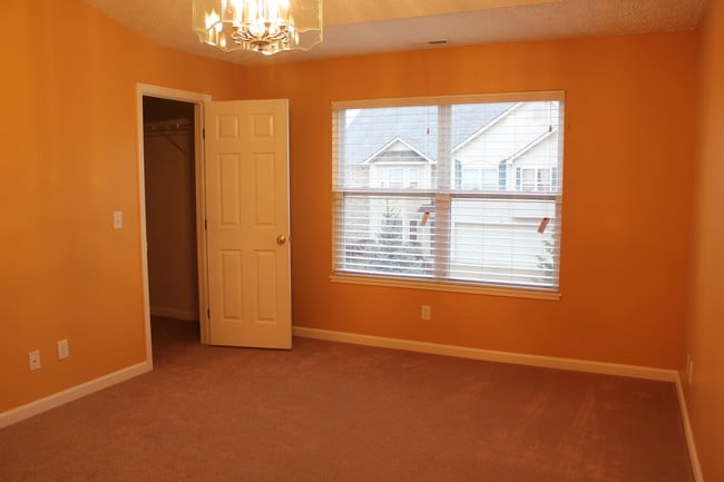 Building Photo - 1903 Griffon Dr