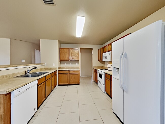 Building Photo - 11910 Ranchwell Cove