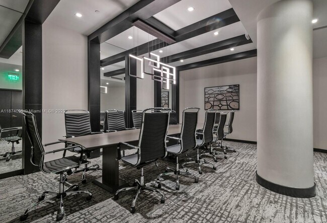 Building Photo - 1000 W Island Blvd