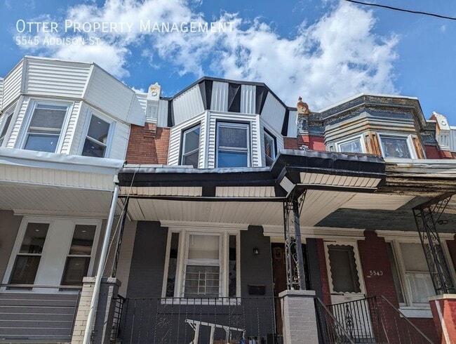 Building Photo - 5545 Addison St