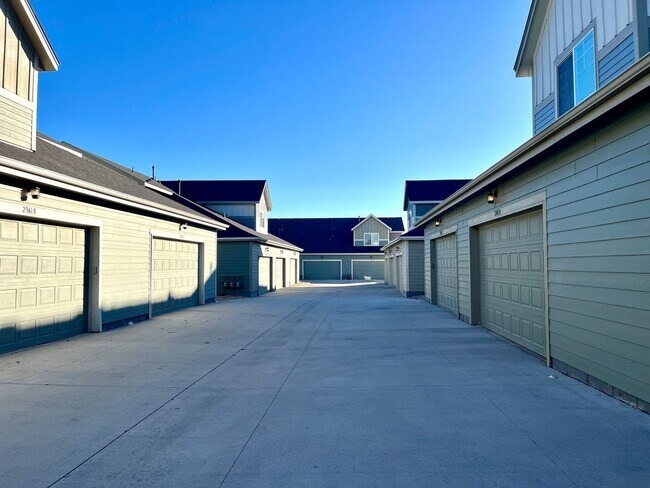 Building Photo - 2341 Stage Coach Dr