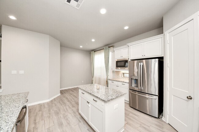 Building Photo - 24754 Levante Dr